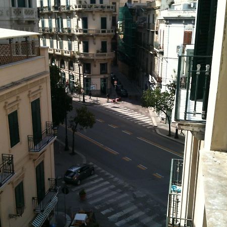 La Casa Di Zoe - Locazioni Turistiche Bed & Breakfast Palermo Exterior photo
