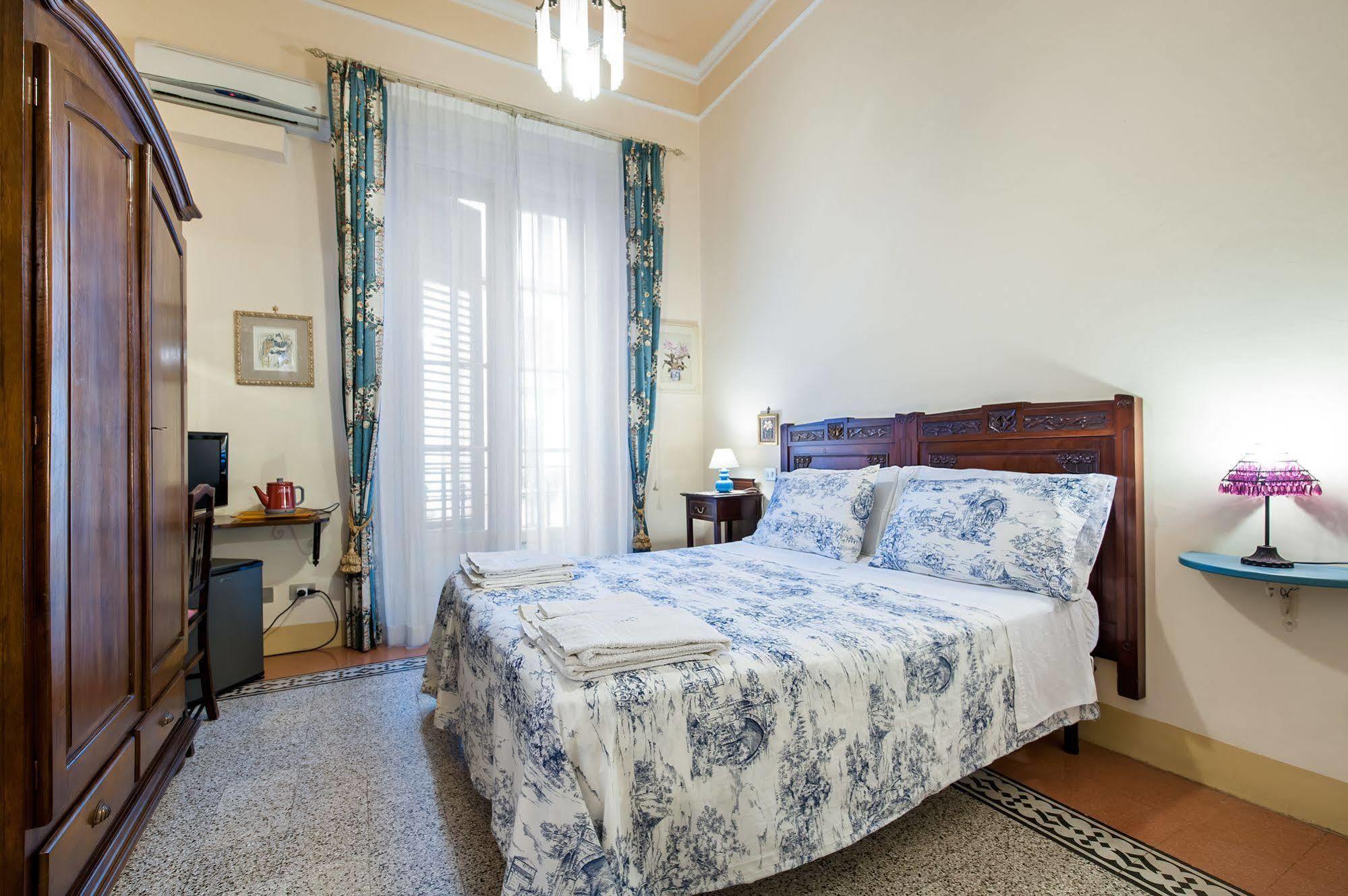 La Casa Di Zoe - Locazioni Turistiche Bed & Breakfast Palermo Exterior photo