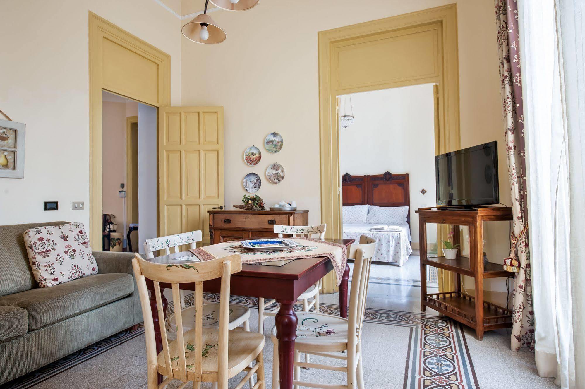 La Casa Di Zoe - Locazioni Turistiche Bed & Breakfast Palermo Exterior photo